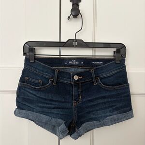 Hollister Low Rise Denim Shorts Size 3 (26 Waist) Medium Wash Cuffed